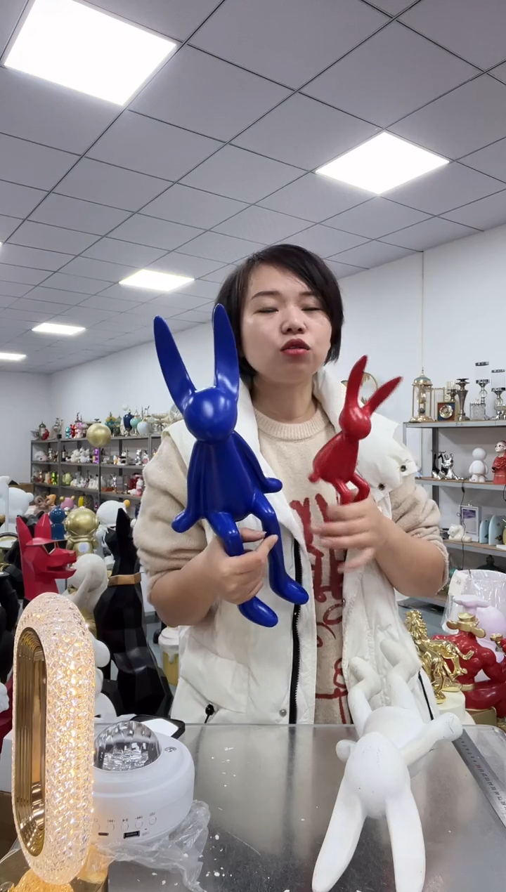 【闪购商品】悦美坐姿兔中号蓝色+小号红色