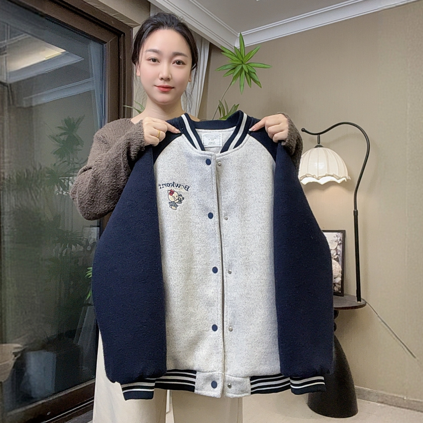 女童加绒外套冬季2025新款初中生女孩冬加厚棒球服女大童毛呢上衣