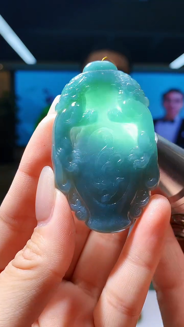 【闪购商品】定制翡翠未镶嵌1084hm-毛货挂件