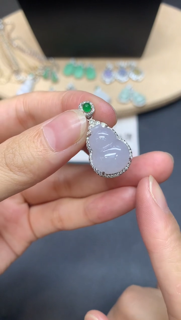 【闪购商品】翡翠吊坠(不含链)银S925镶嵌葫芦【多样性发其一】