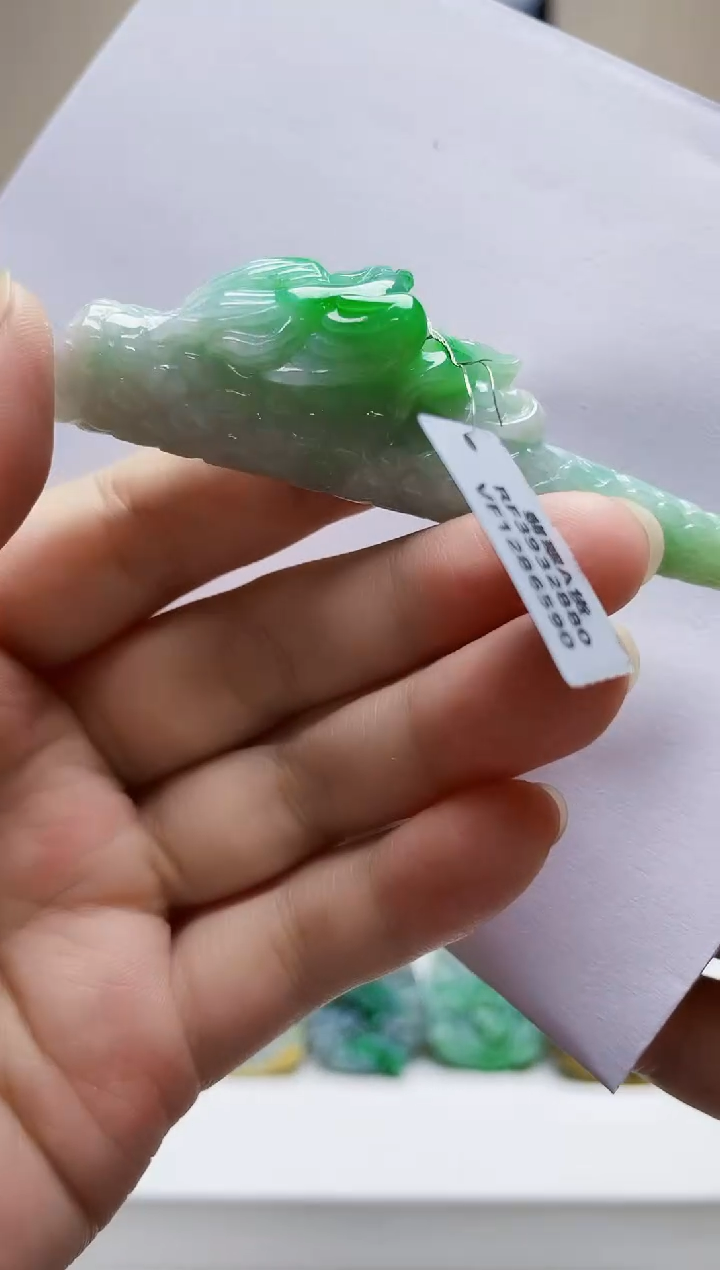 未镶嵌定制翡翠吊坠40