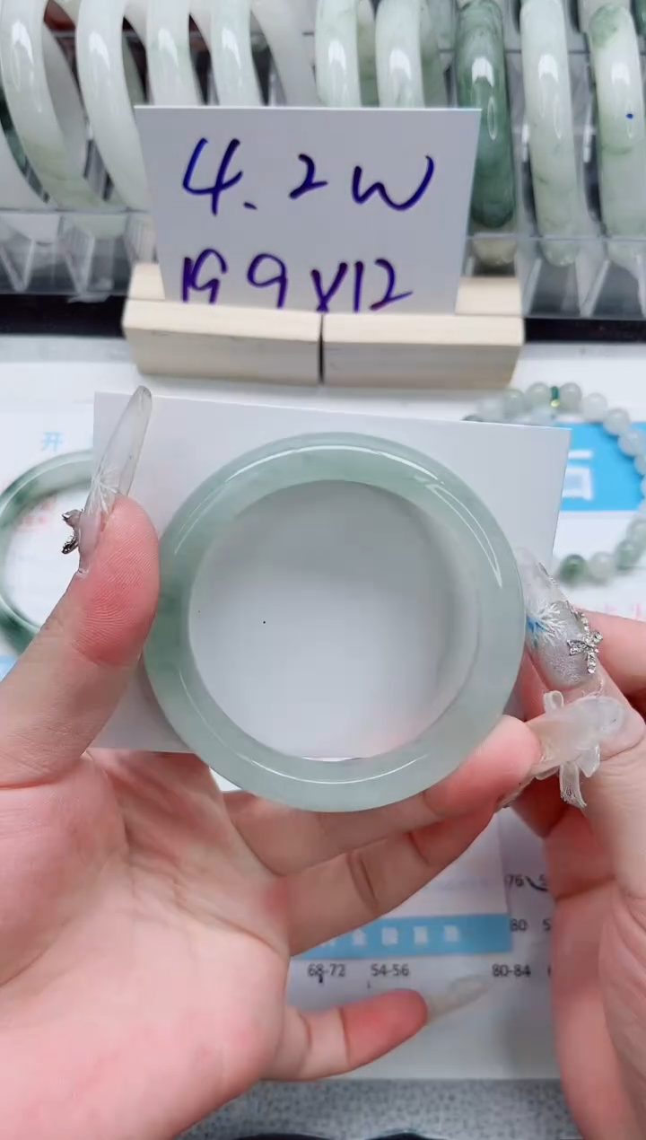 【闪购商品】石英质玉手镯未镶嵌A175-54.1