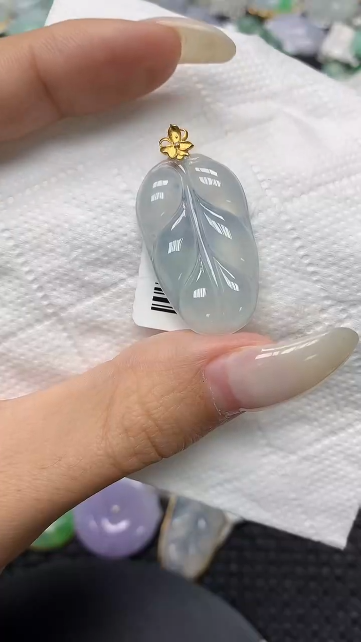 颈饰18K金镶嵌翡翠11111111111