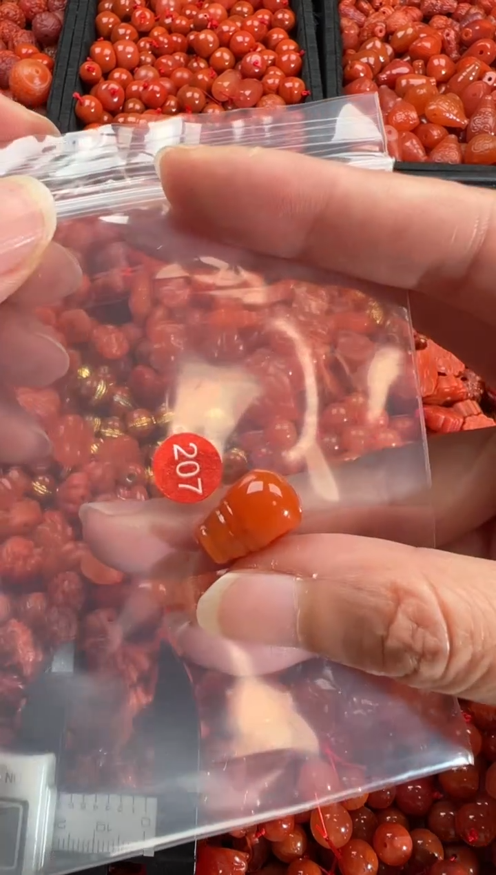 【闪购商品】南红玛瑙颈饰未镶嵌1