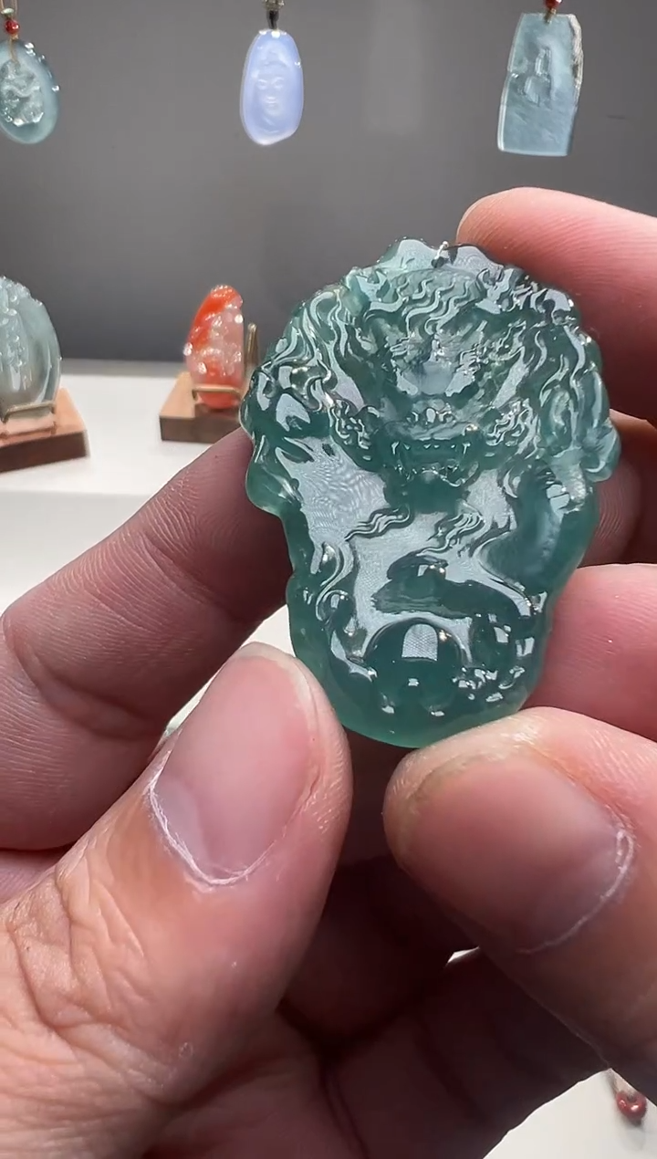 吊坠(不含链)未镶嵌翡翠龙牌