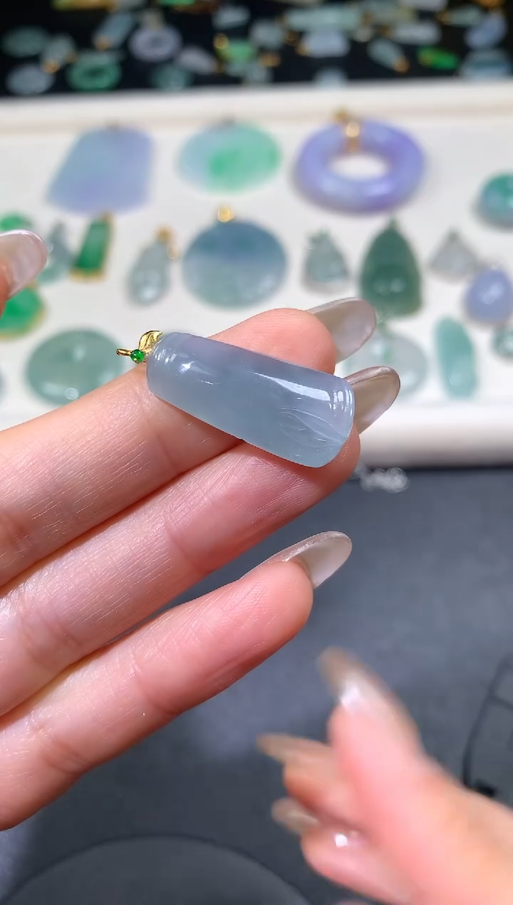 吊坠(不含链)18K金镶嵌翡翠翡翠