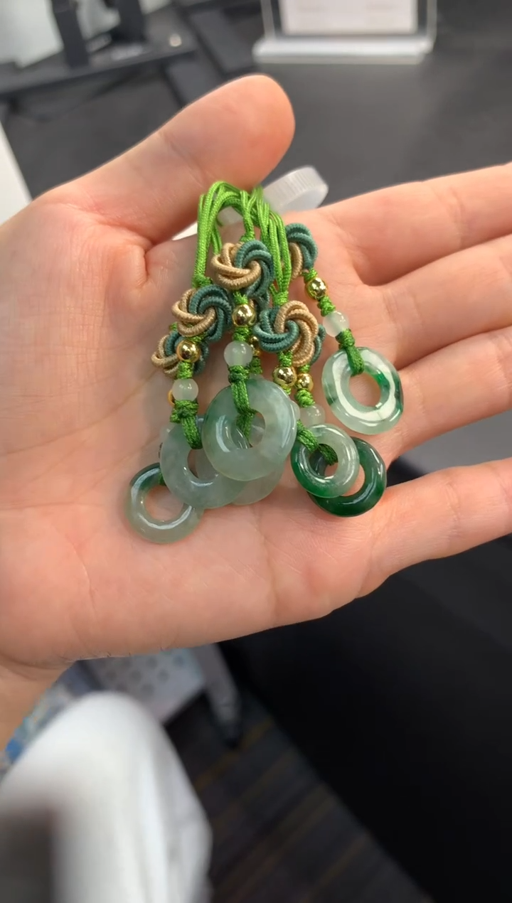 【闪购商品】翡翠未镶嵌颈饰FC267 翡翠苹果手机挂 多样性发其一