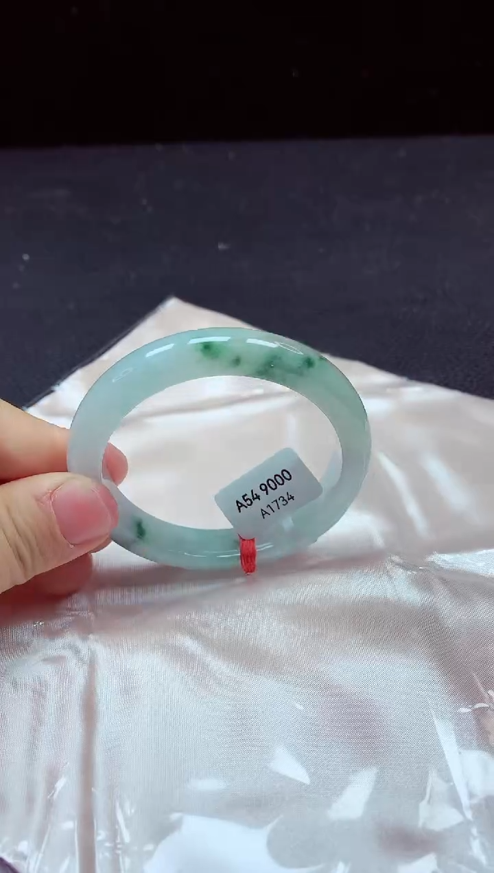 【闪购商品】翡翠手镯未镶嵌镯子54+