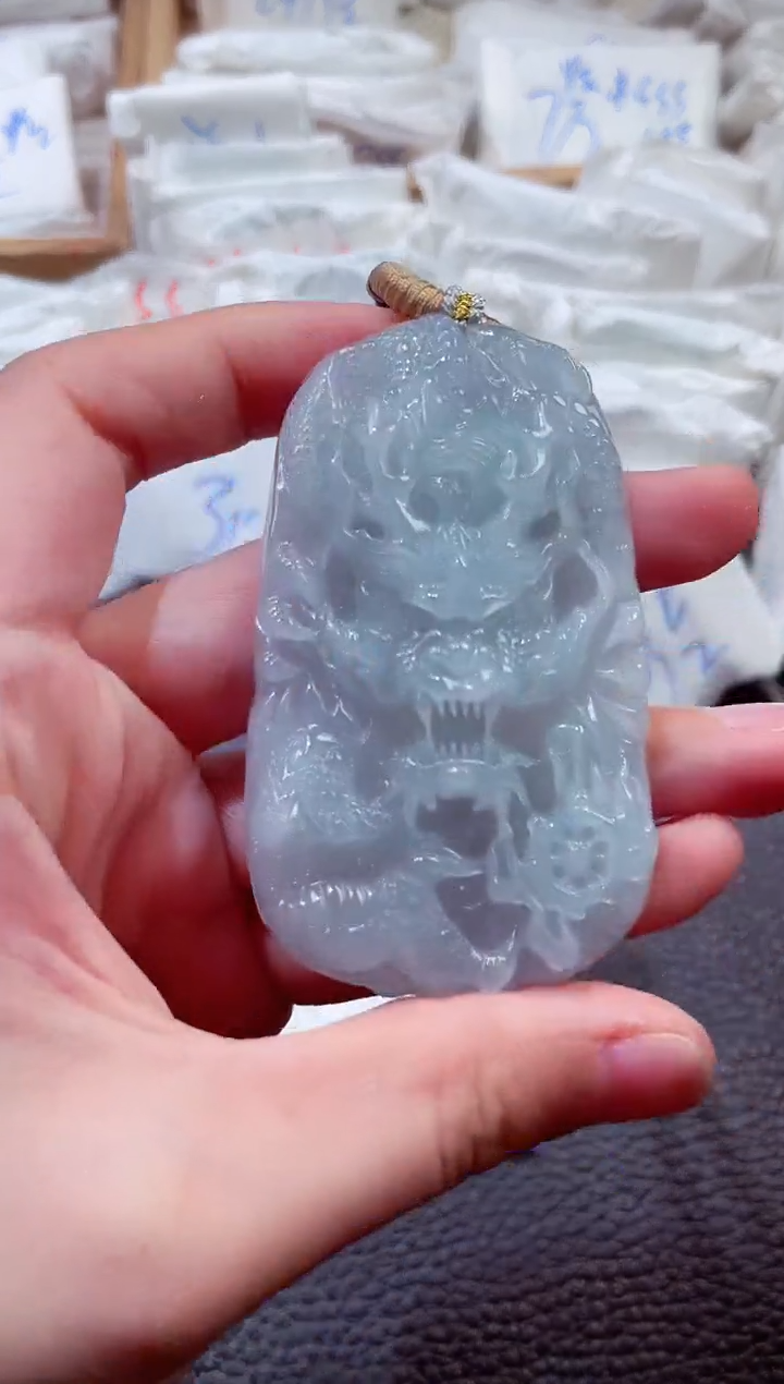 翡翠未镶嵌颈饰00009316