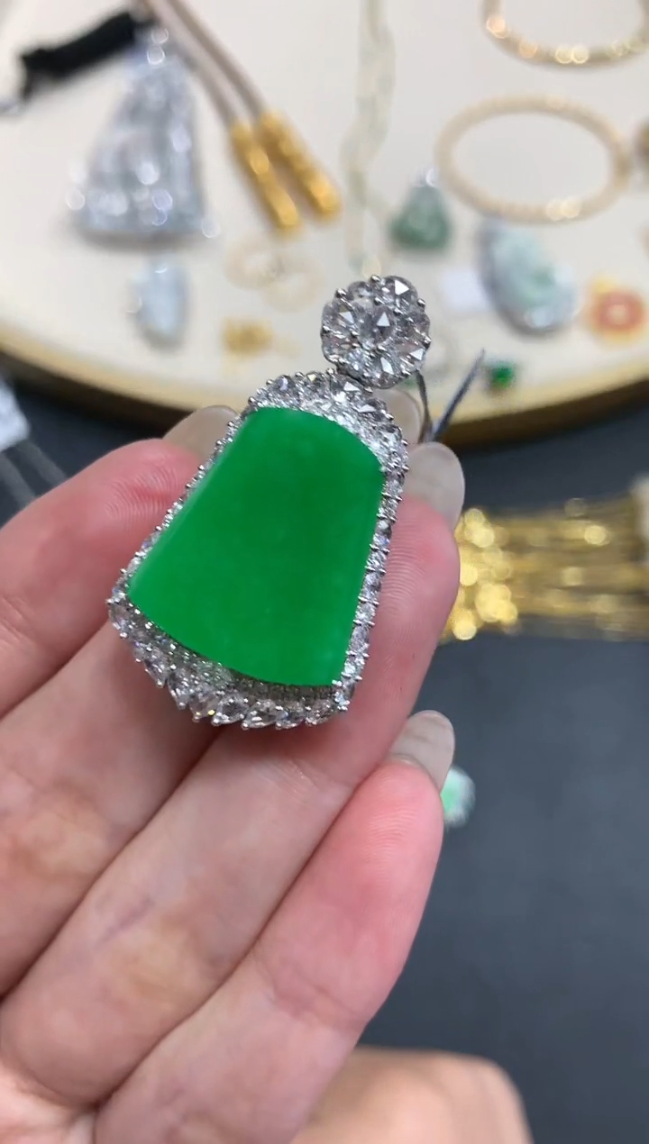 【闪购商品】翡翠吊坠(不含链)18K金镶嵌A862|79800