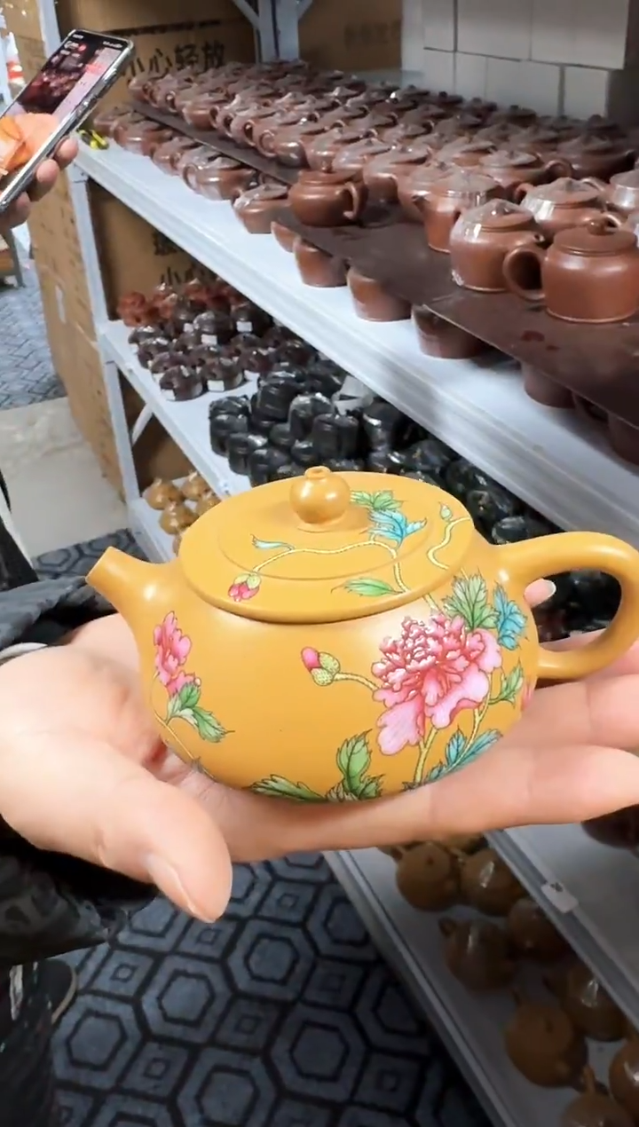 千万仓库 早点炸完回家过年 茶具