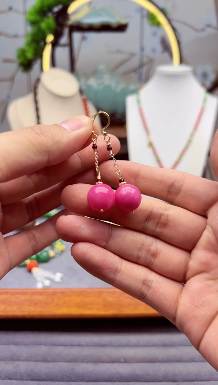 【闪购商品】菱锰矿（红纹石）耳钉14K金镶嵌E190`````