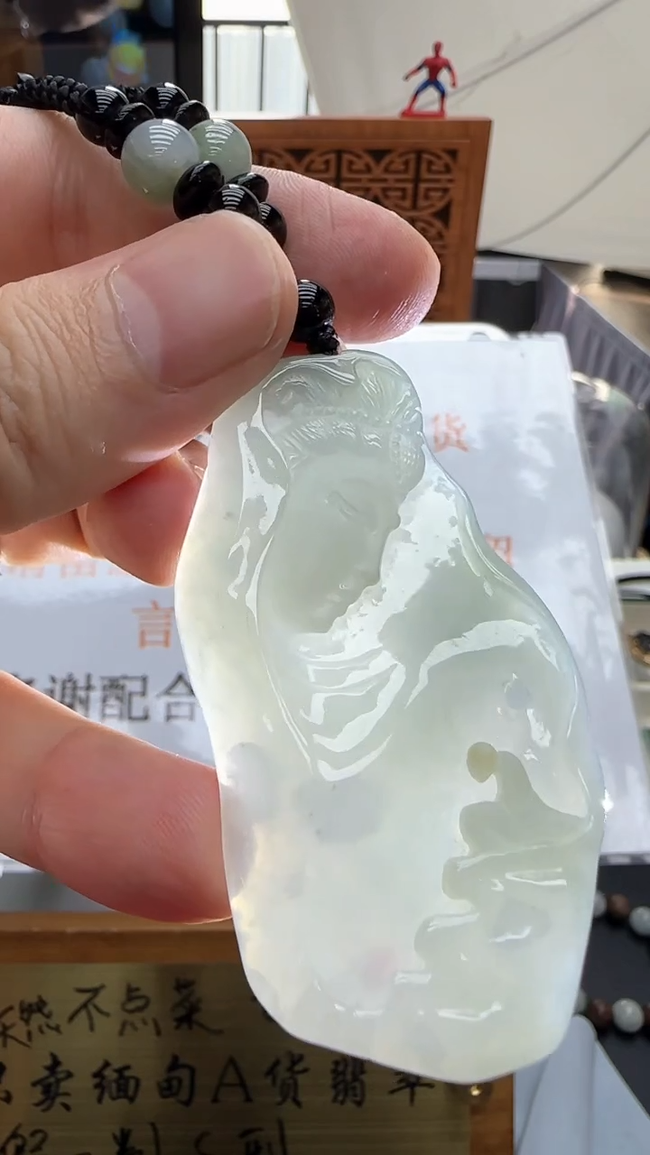 【闪购商品】翡翠挂件未镶嵌国雕谢林工（定制退货扣1000元）