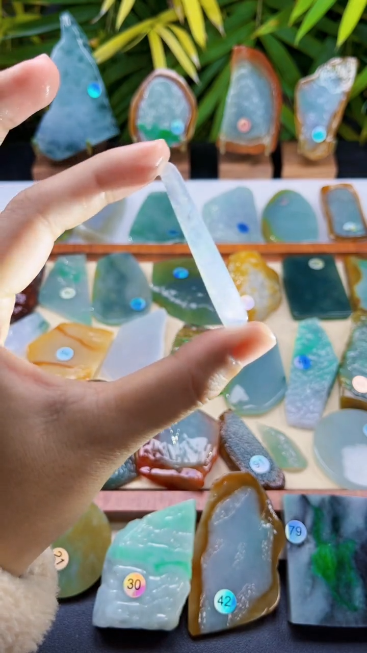 未镶嵌定制翡翠翡翠