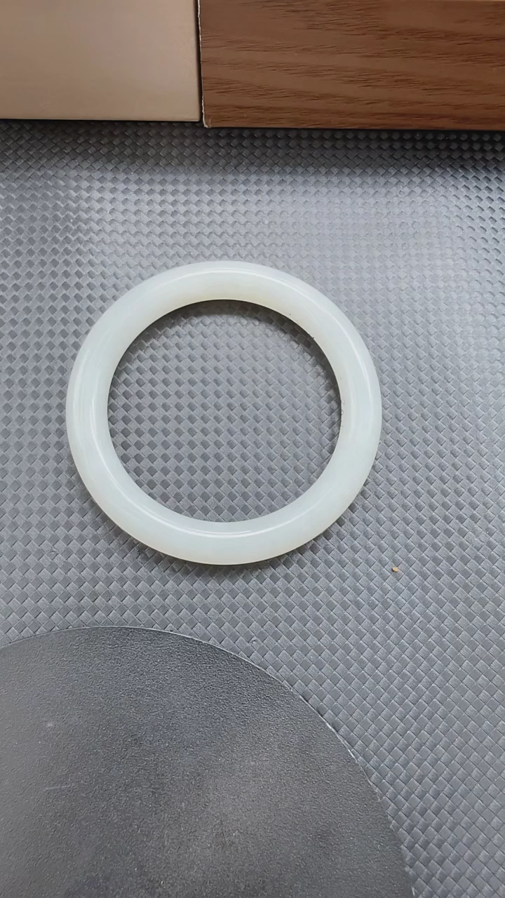 【闪购商品】和田玉手镯未镶嵌96手镯圈口58.4