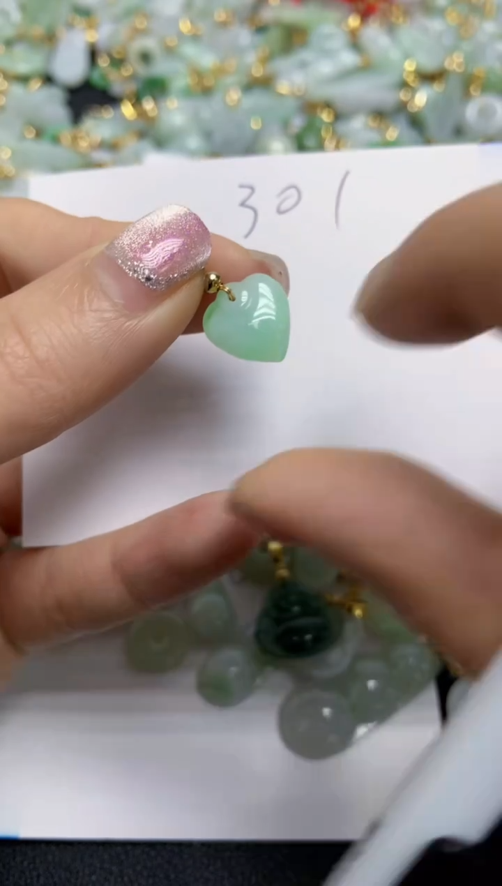 【闪购商品】翡翠颈饰合金天然翡翠A货