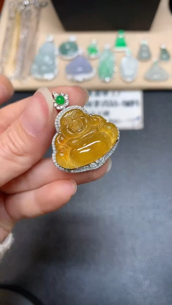 【闪购商品】翡翠颈饰18K金镶嵌佛公【无服务费