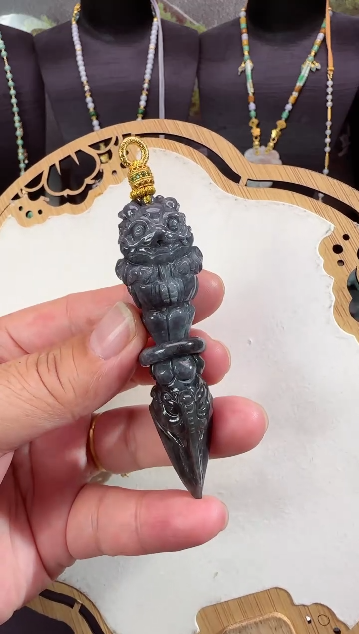 【闪购商品】翡翠颈饰未镶嵌牌子