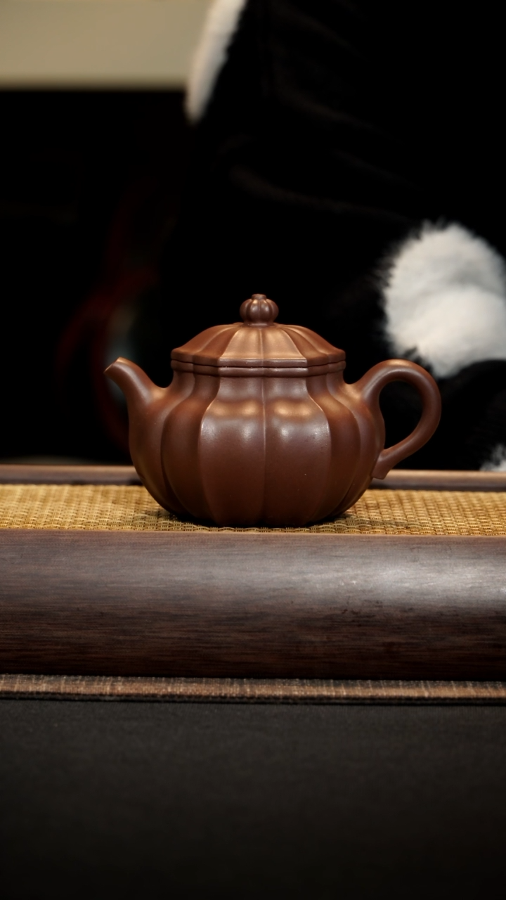 【闪购商品】紫砂茶壶凌波仙子紫泥200cc