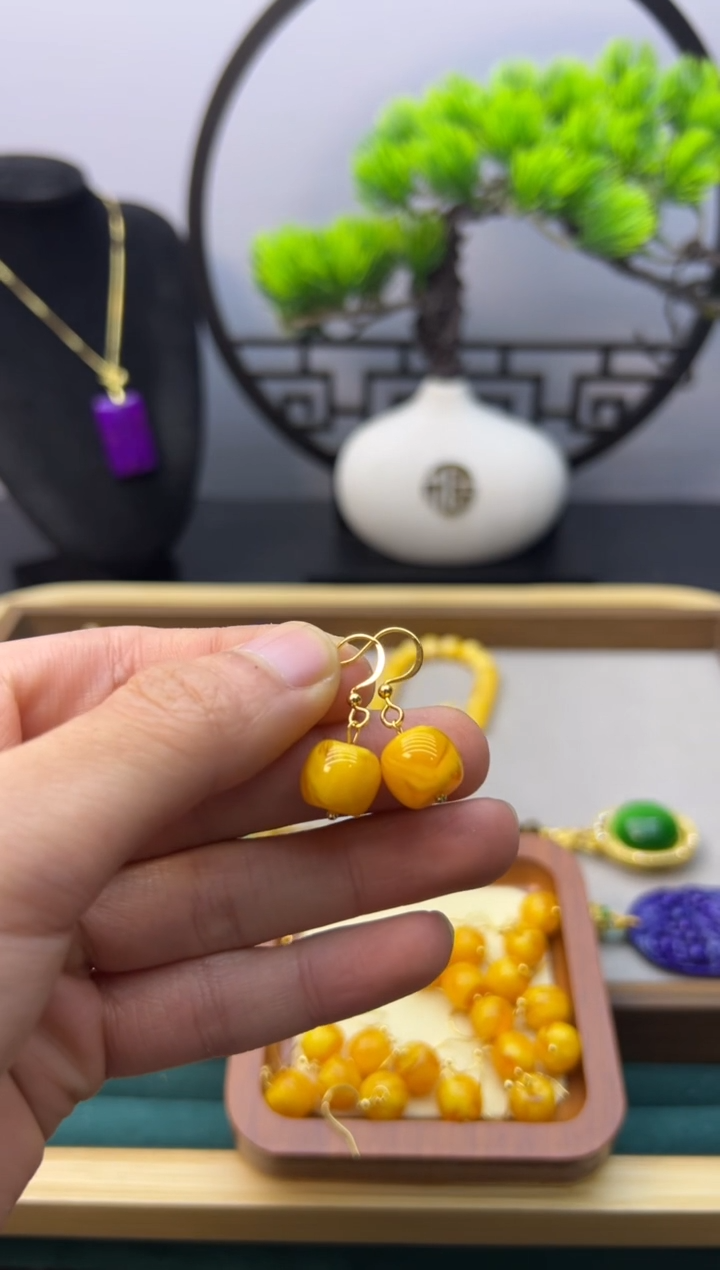 【闪购商品】蜜蜡耳饰14K金镶嵌E01       