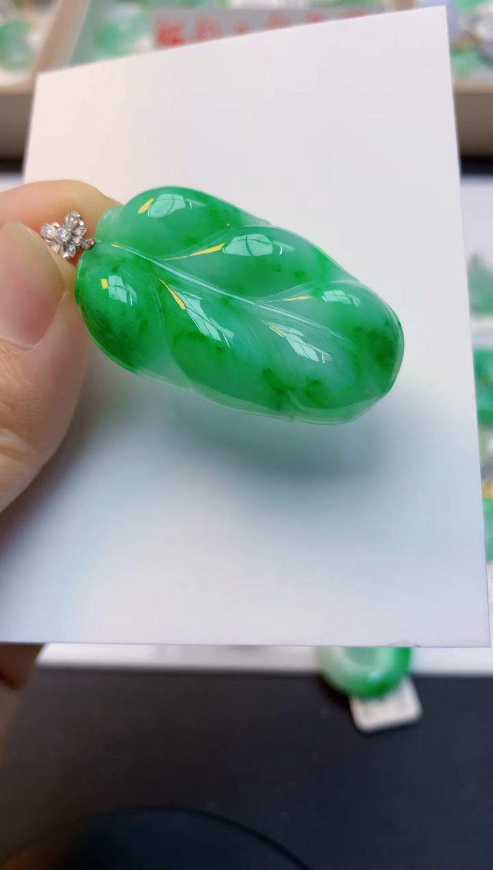 颈饰18K金镶嵌翡翠天然缅甸A货翡翠百元以上9元证书费自理