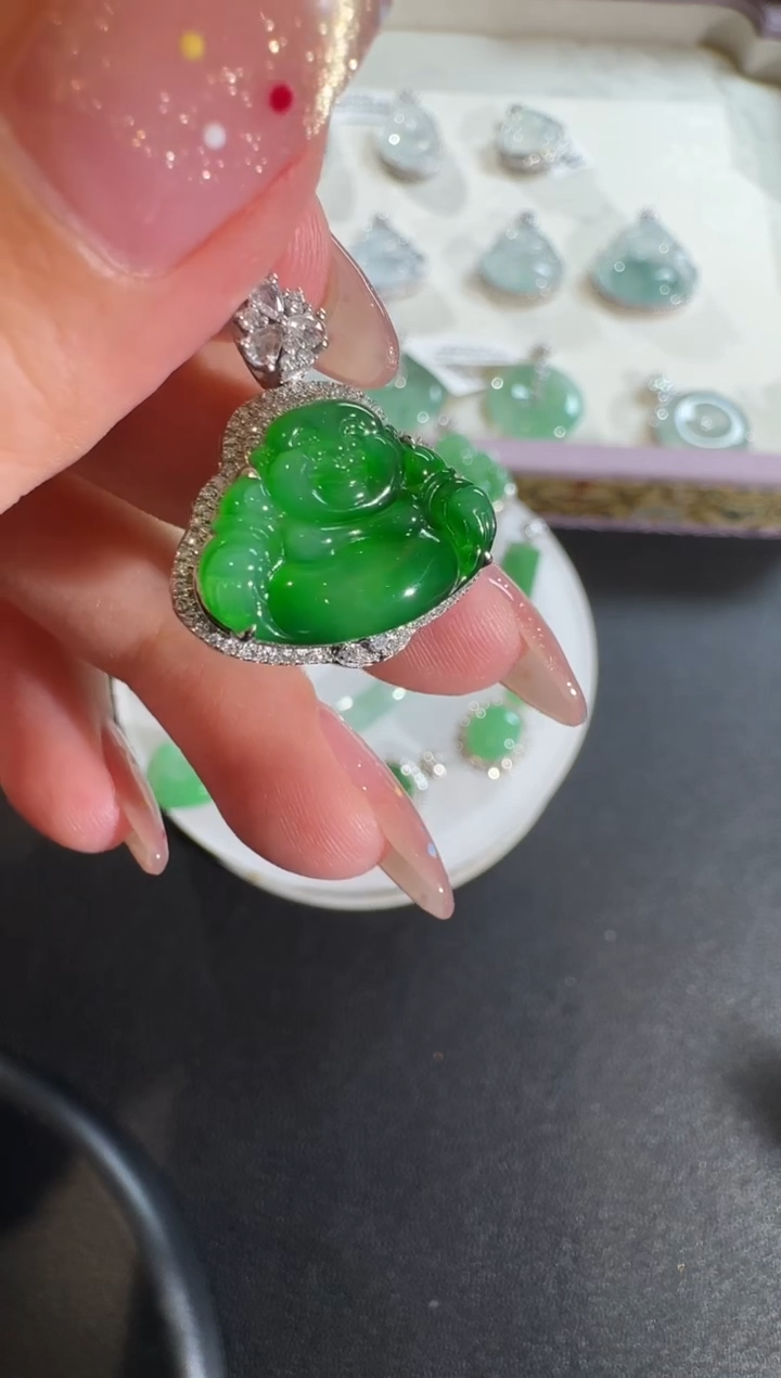 【闪购商品】翡翠吊坠(不含链)18K金镶嵌【源头工厂】钻石镶嵌