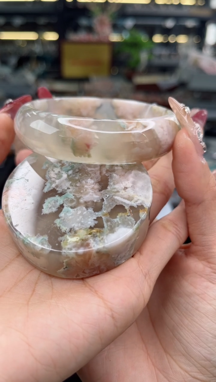 【闪购商品】石英质玉手镯未镶嵌60圈口（赠品镯心）S921154