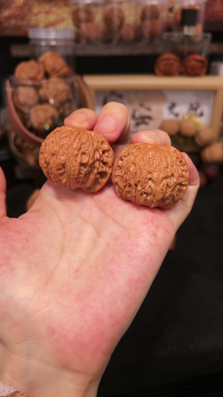 文玩核桃把件全品正磨38mm