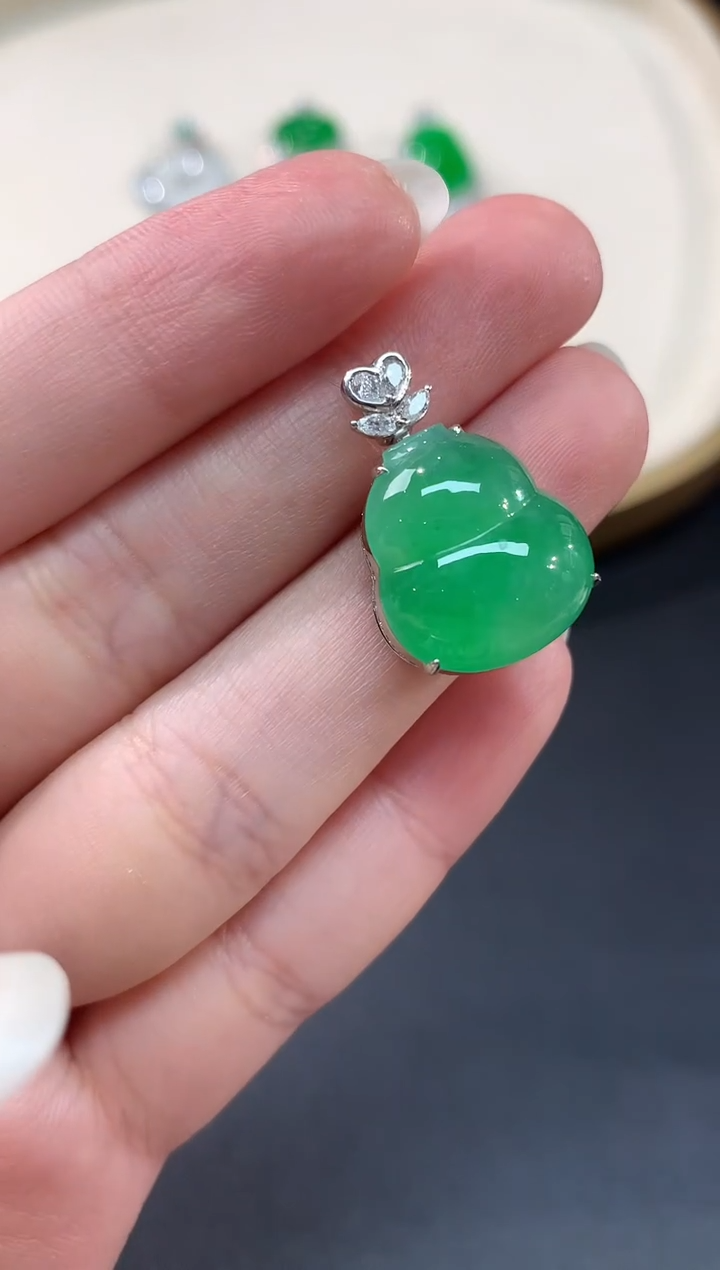 【闪购商品】翡翠吊坠(不含链)18K金镶嵌A24|59999