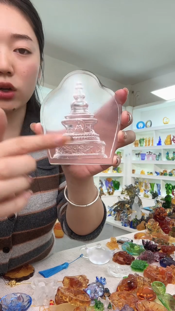 手工艺品琉璃舍利塔