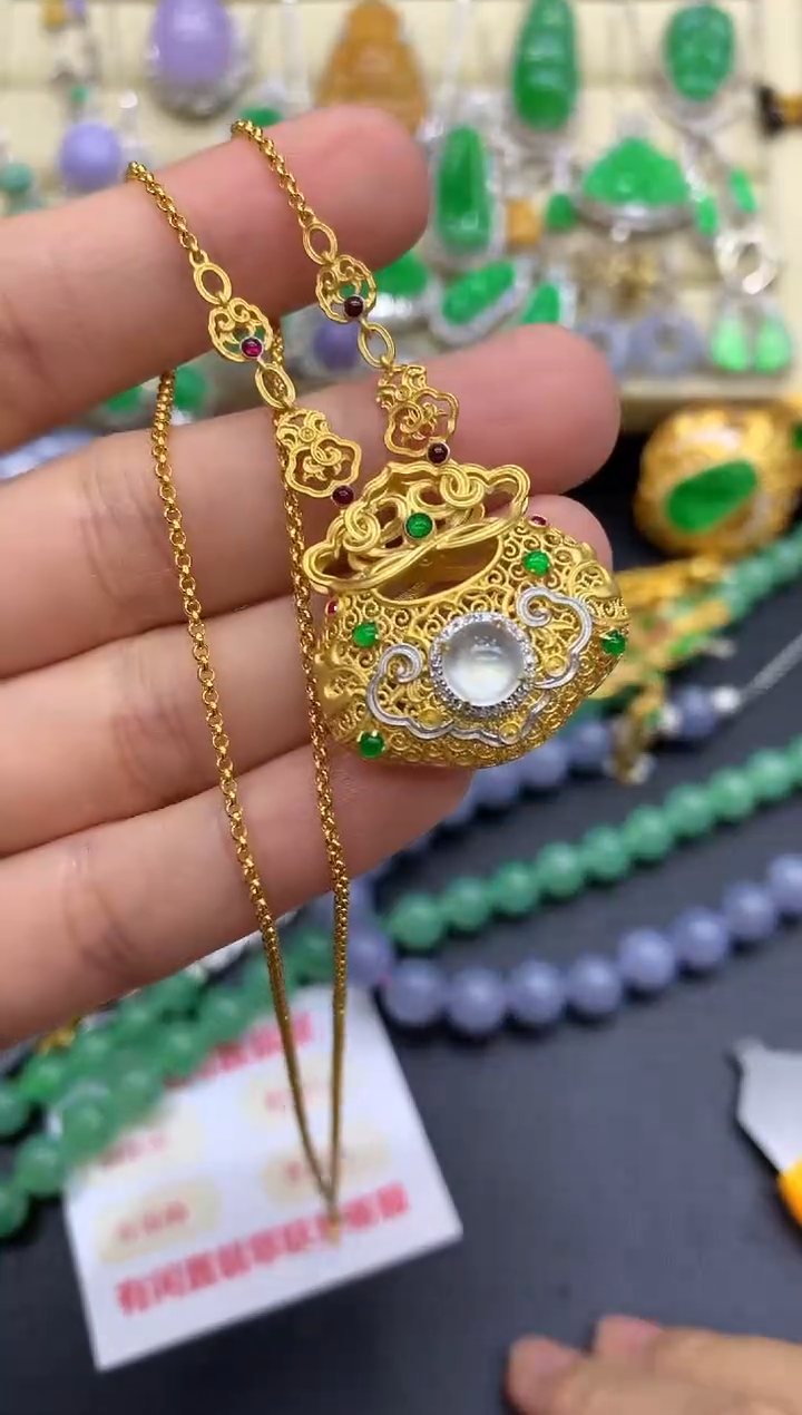 颈饰18K金镶嵌翡翠420-中国好珍宝