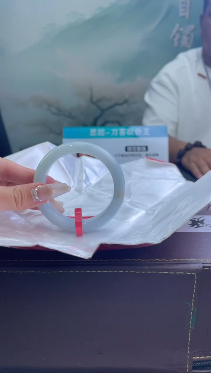 翡翠手镯未镶嵌16          