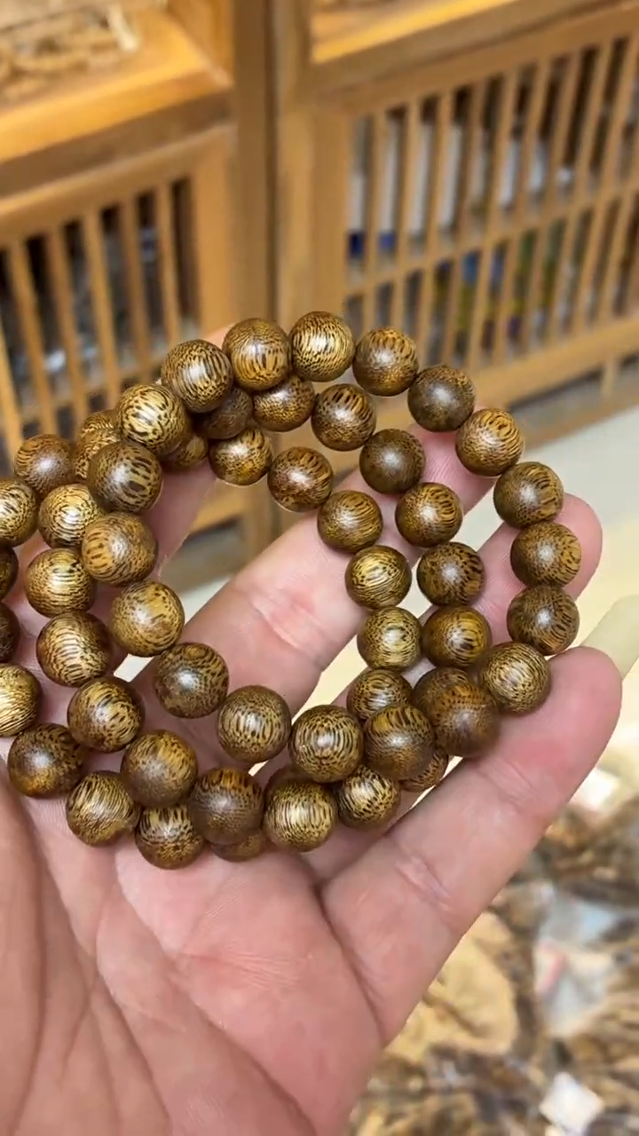 沉香手串 海南莺歌绿圆珠单圈1.1+多样性发其一