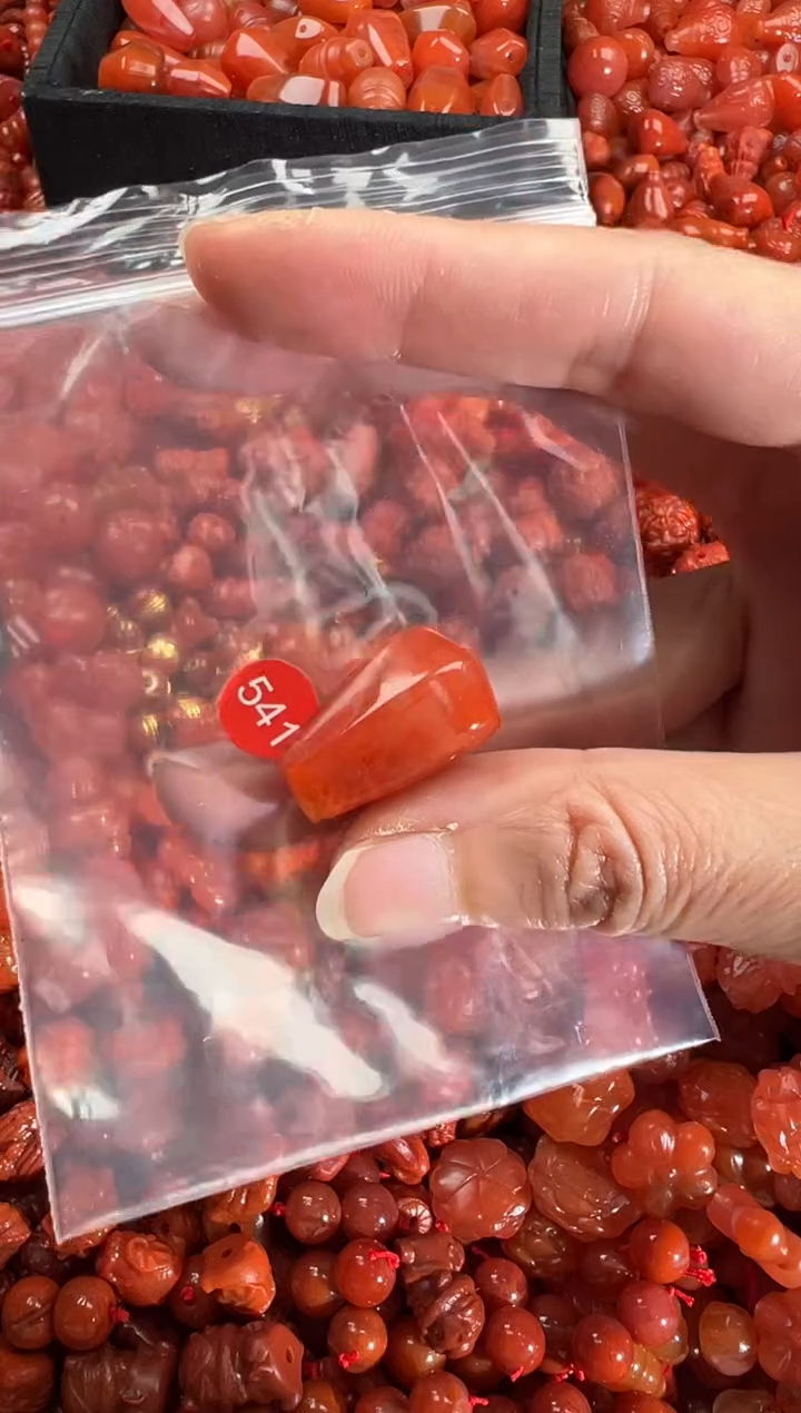 【闪购商品】南红玛瑙颈饰未镶嵌1