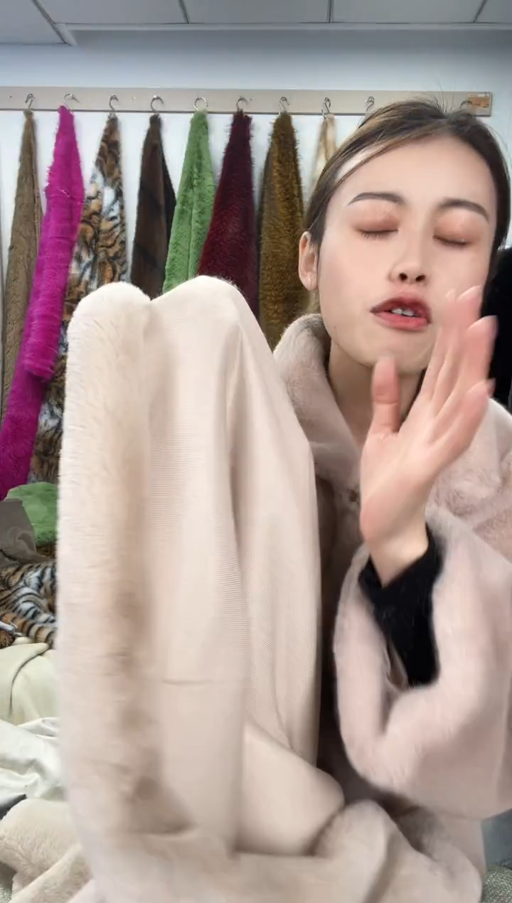 狐狸毛D381，尺寸1.8*1