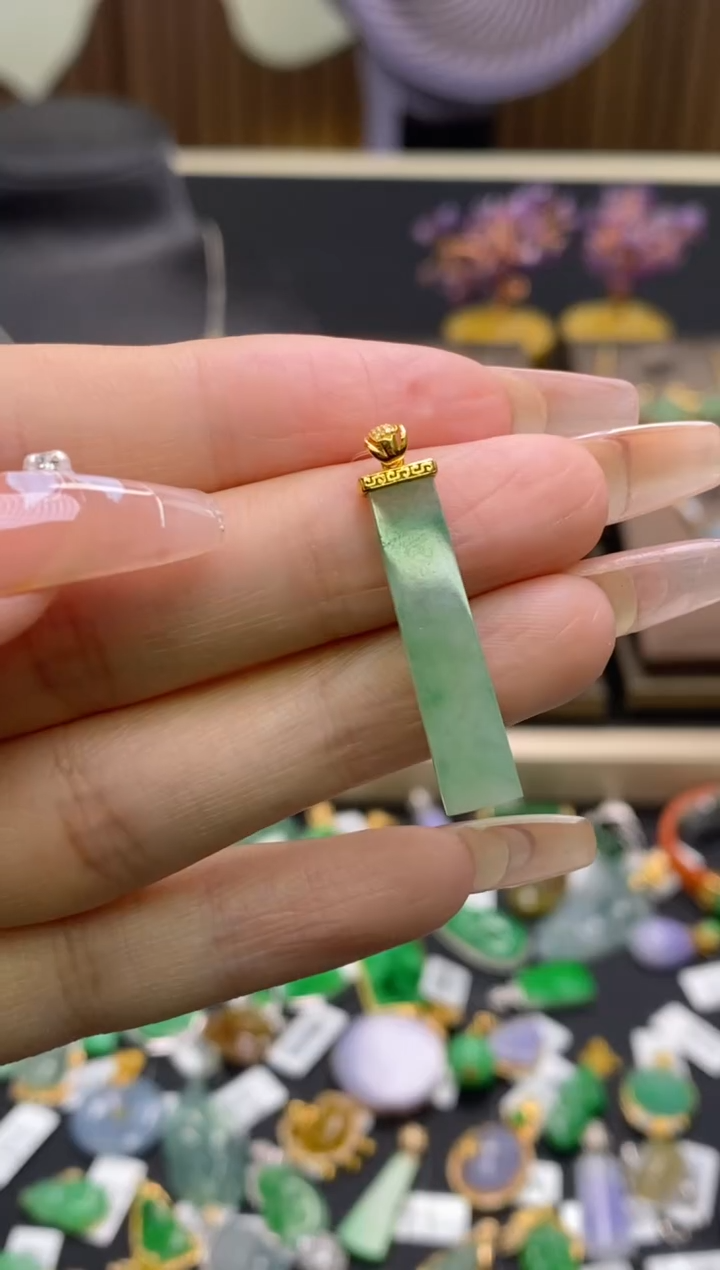 【闪购商品】翡翠颈饰18K金镶嵌净货18488