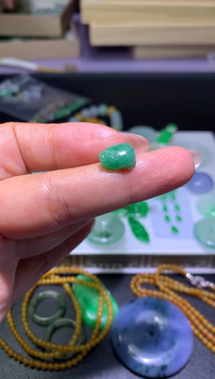 【闪购商品】定制翡翠未镶嵌毛货