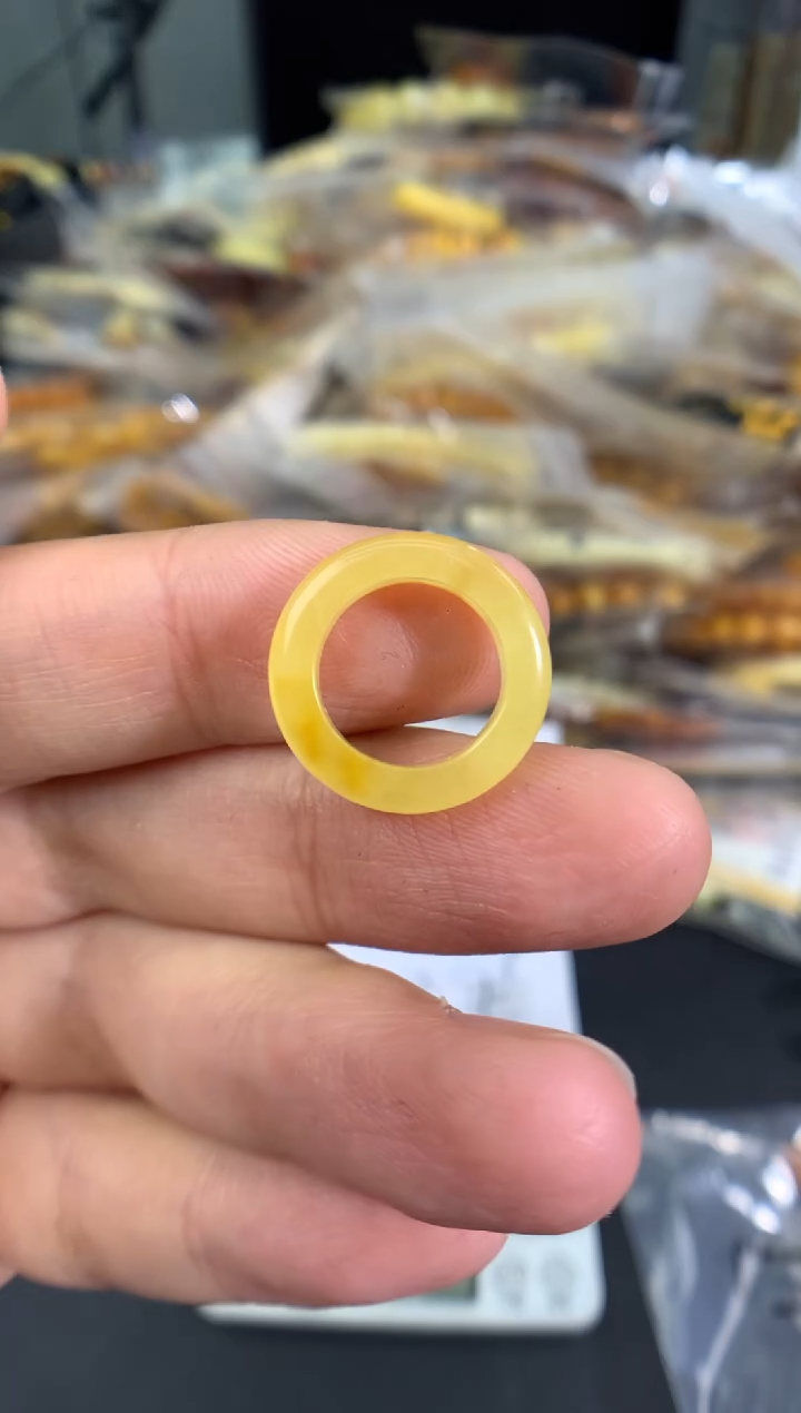 蜜蜡未镶嵌珠宝奇石1