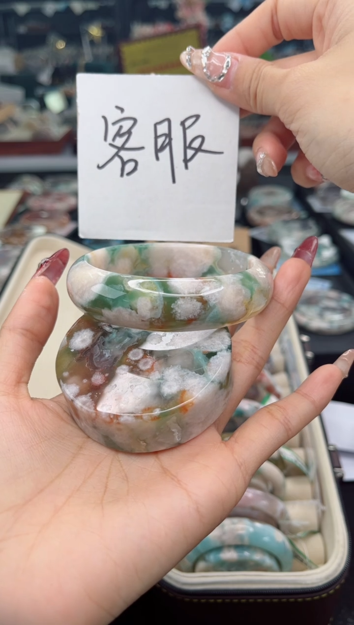 【闪购商品】石英质玉手镯未镶嵌62圈口（赠品镯心）3S501