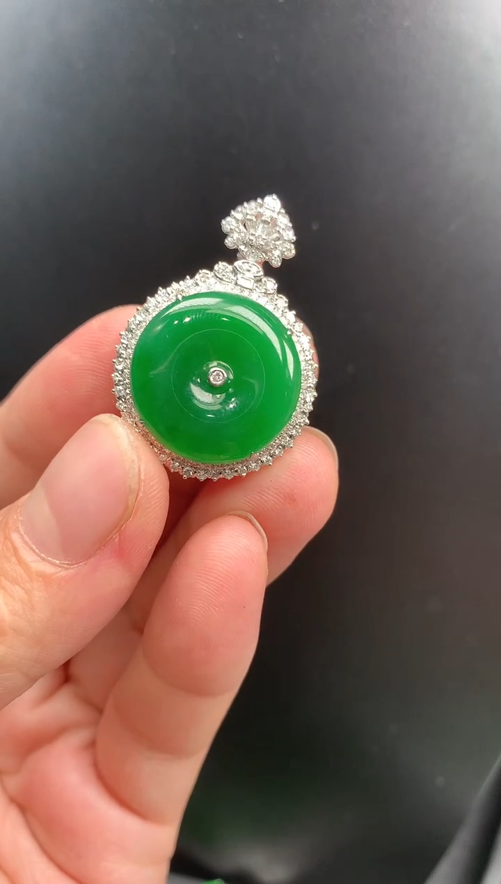 【闪购商品】翡翠颈饰18K金镶嵌扣子