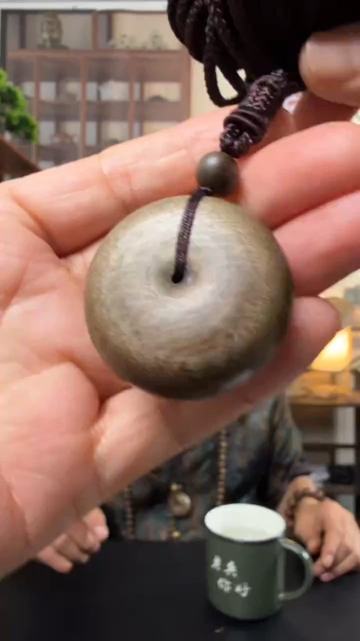 沉香沉香碎屑海南沉香白棋平安扣+沉香碎屑