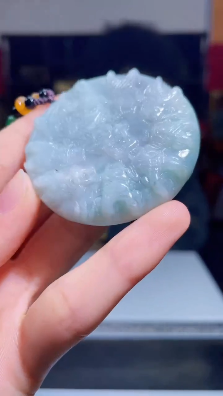 【闪购商品】翡翠吊坠(不含链)未镶嵌S82