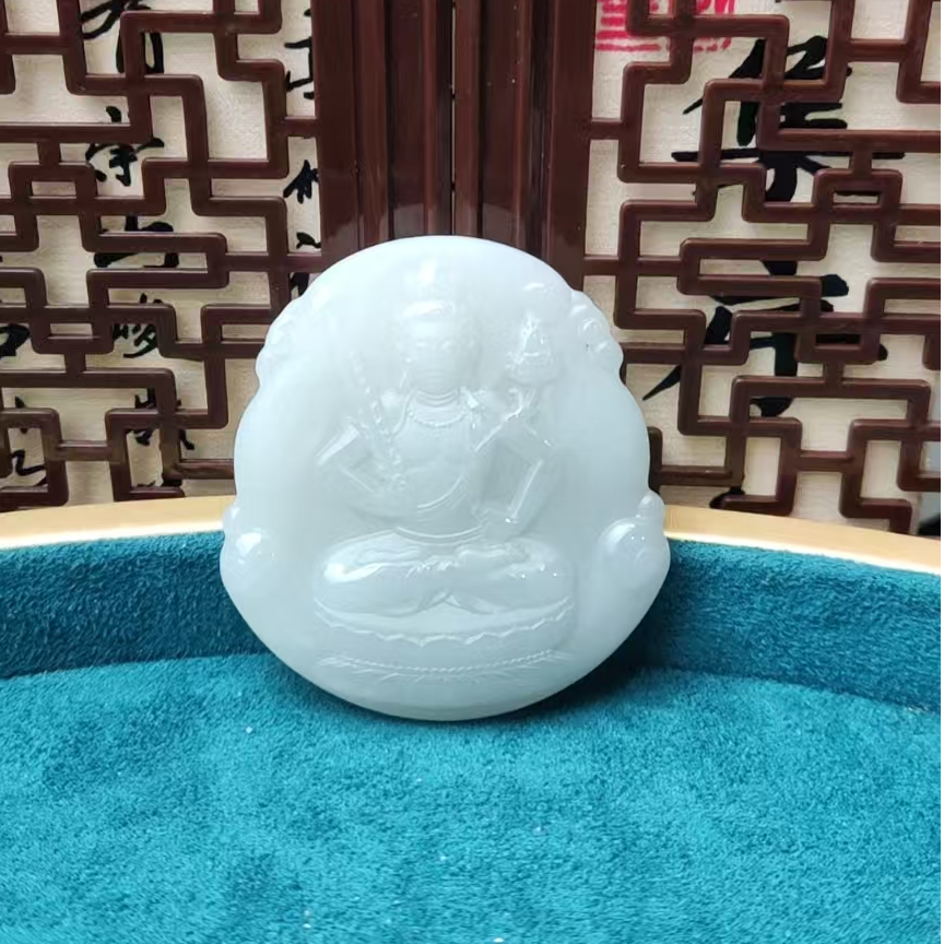 和田玉虚空藏菩萨吊坠（牛，虎）