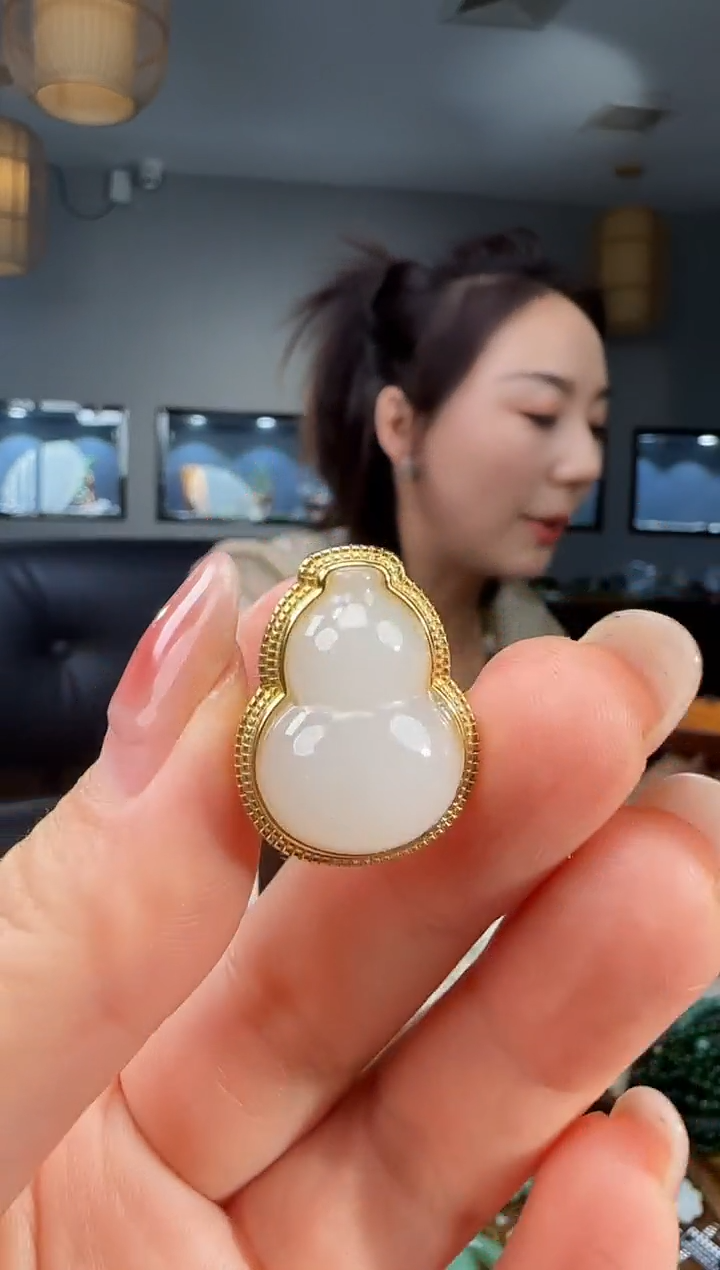 银S925镶嵌戒指和田玉1