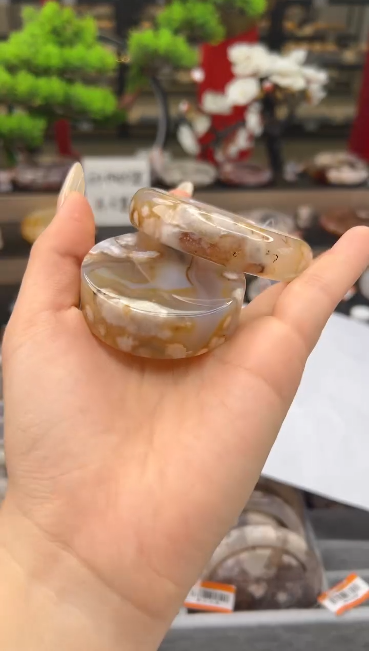 【闪购商品】石英质玉手镯未镶嵌54圈口（赠送镯心)21050