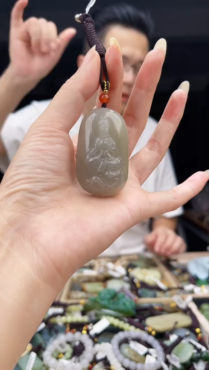 颈饰未镶嵌和田玉1