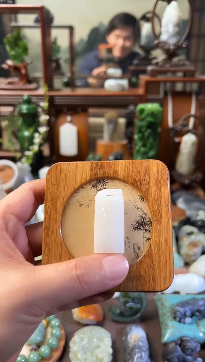 【闪购商品】和田玉颈饰18K金镶嵌.