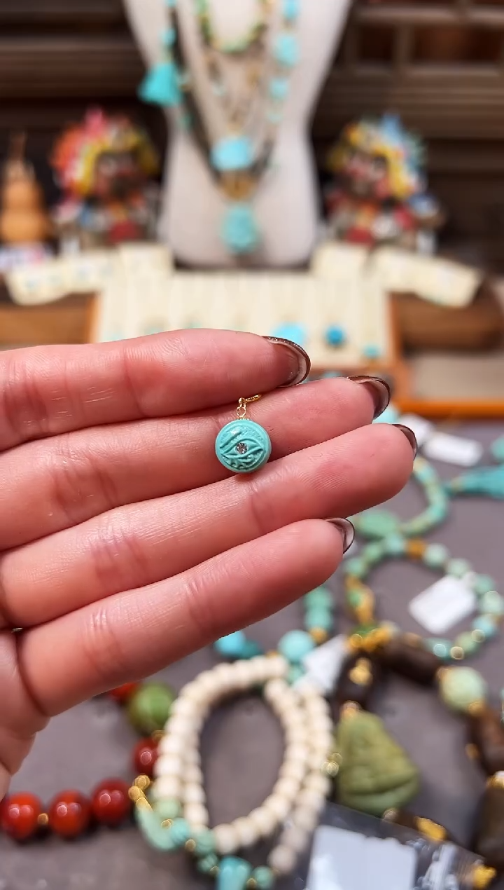 18K金镶嵌绿松石提溜荷鲁斯之眼