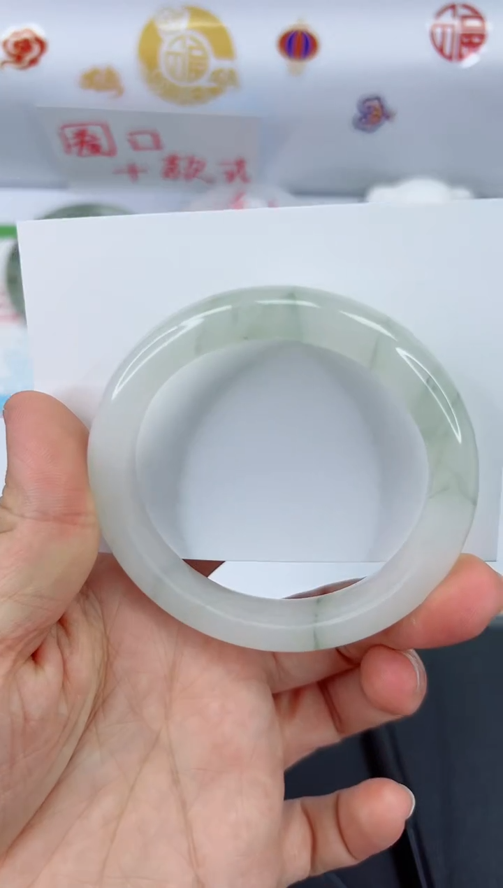 【闪购商品】石英质玉手镯未镶嵌520-56.6