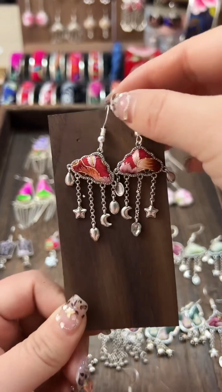 【闪购商品】织绣民族风老绣饰品132